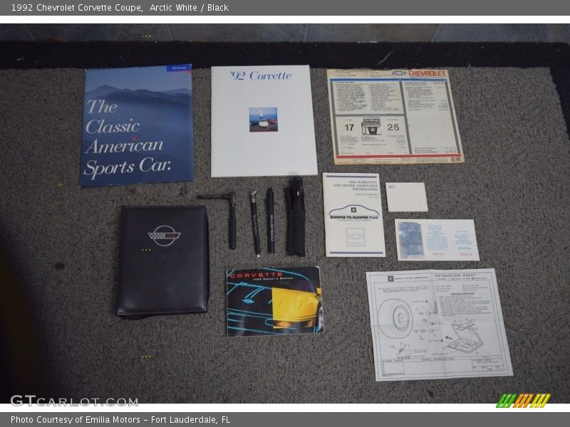 Arctic White / Black 1992 Chevrolet Corvette Coupe