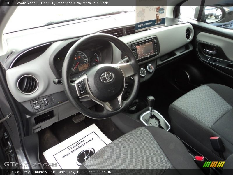 Magnetic Gray Metallic / Black 2016 Toyota Yaris 5-Door LE