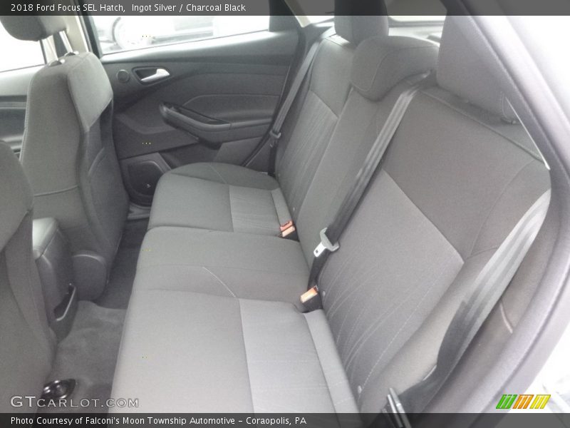 Ingot Silver / Charcoal Black 2018 Ford Focus SEL Hatch