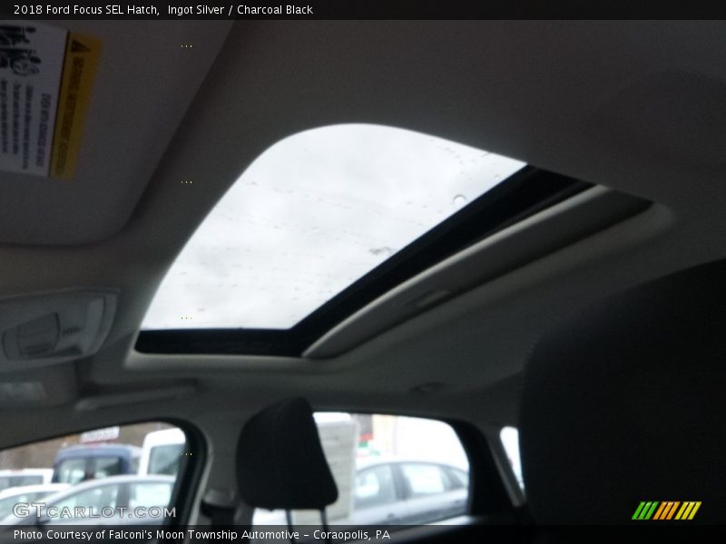 Ingot Silver / Charcoal Black 2018 Ford Focus SEL Hatch