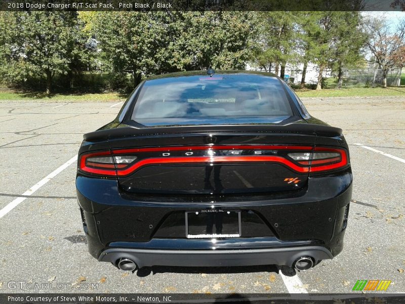 Pitch Black / Black 2018 Dodge Charger R/T Scat Pack