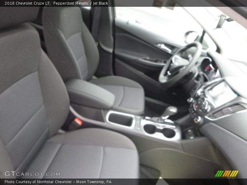 Pepperdust Metallic / Jet Black 2018 Chevrolet Cruze LT
