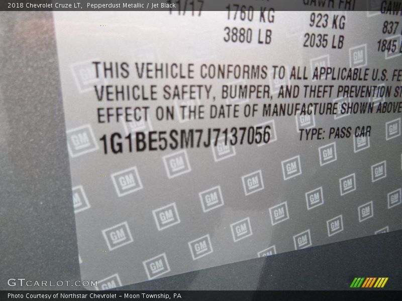 Pepperdust Metallic / Jet Black 2018 Chevrolet Cruze LT