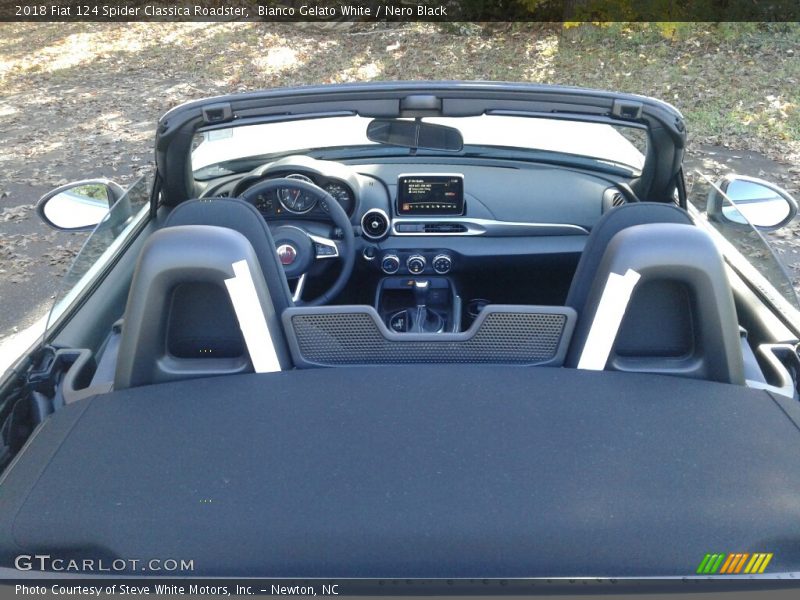 Dashboard of 2018 124 Spider Classica Roadster