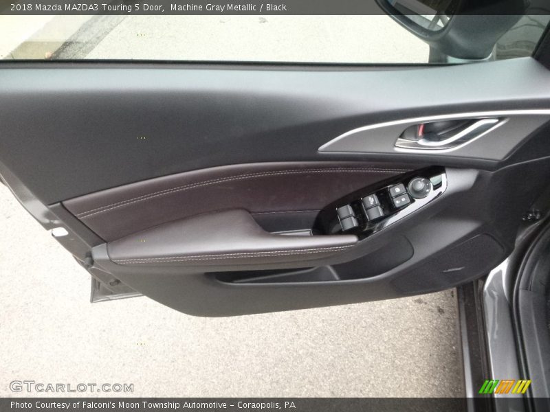 Machine Gray Metallic / Black 2018 Mazda MAZDA3 Touring 5 Door