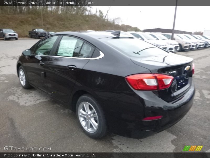 Mosaic Black Metallic / Jet Black 2018 Chevrolet Cruze LT