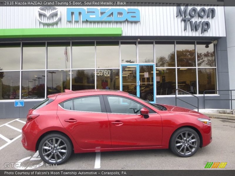 Soul Red Metallic / Black 2018 Mazda MAZDA3 Grand Touring 5 Door