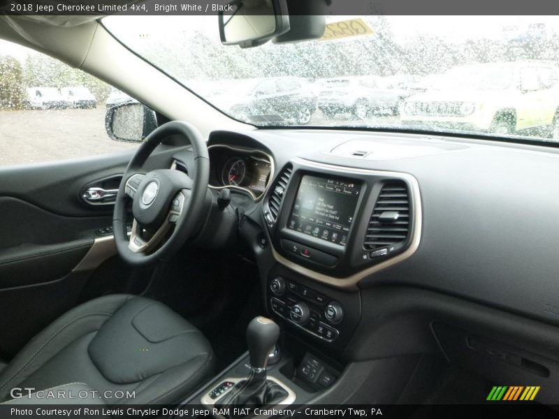 Bright White / Black 2018 Jeep Cherokee Limited 4x4