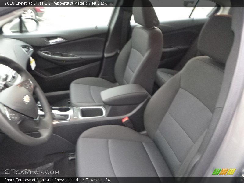 Pepperdust Metallic / Jet Black 2018 Chevrolet Cruze LT
