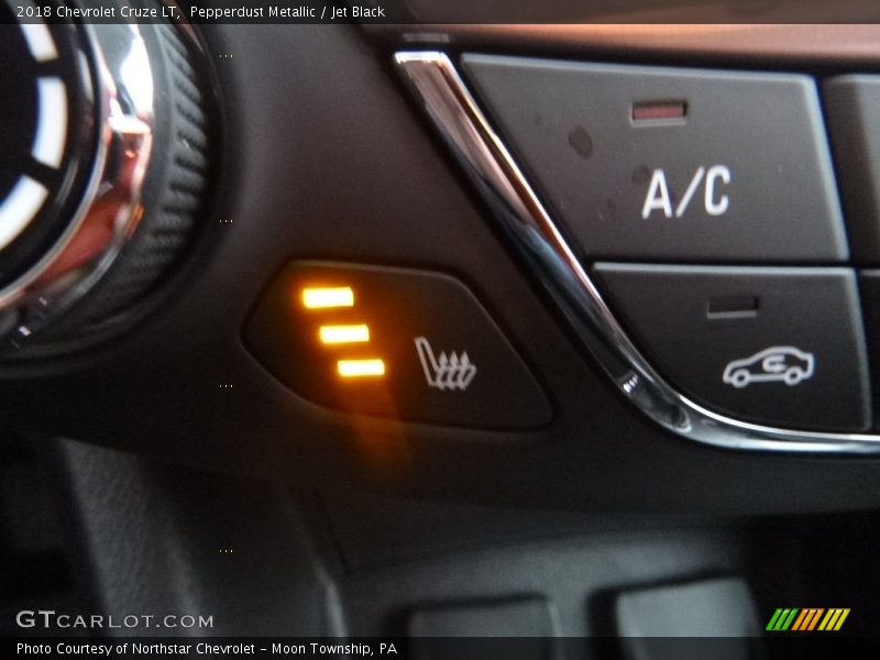 Pepperdust Metallic / Jet Black 2018 Chevrolet Cruze LT