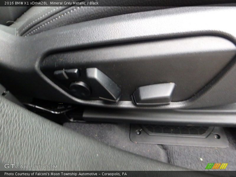 Mineral Grey Metallic / Black 2016 BMW X1 xDrive28i