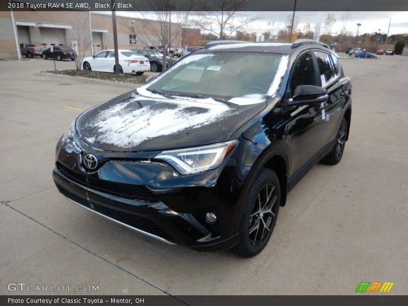 Black / Black 2018 Toyota RAV4 SE AWD