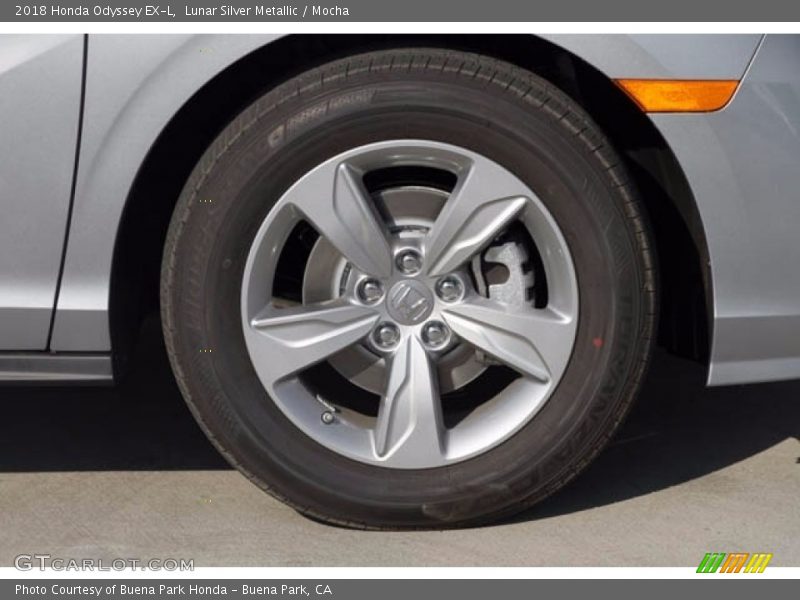 Lunar Silver Metallic / Mocha 2018 Honda Odyssey EX-L