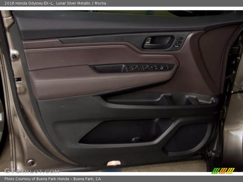Lunar Silver Metallic / Mocha 2018 Honda Odyssey EX-L