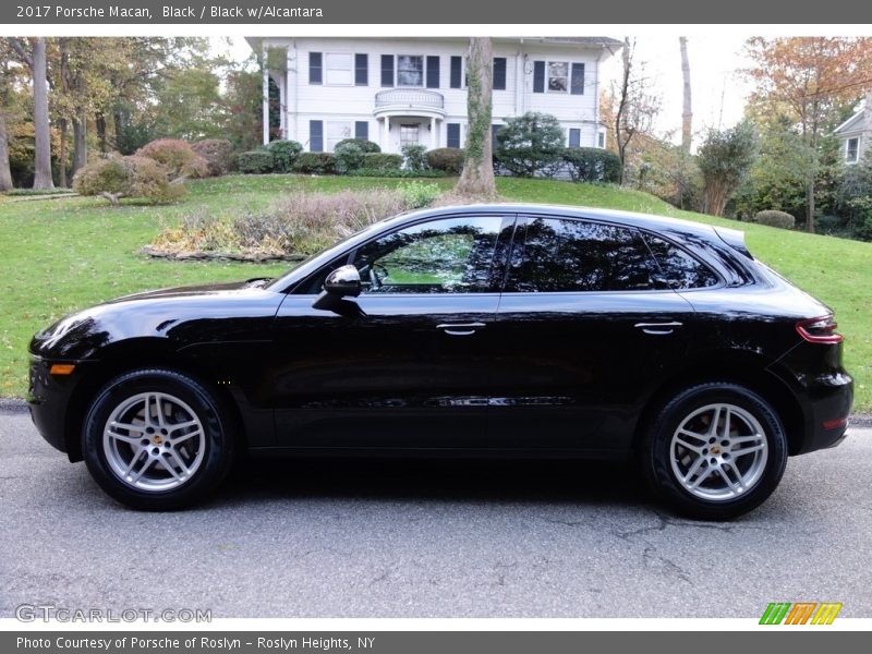Black / Black w/Alcantara 2017 Porsche Macan