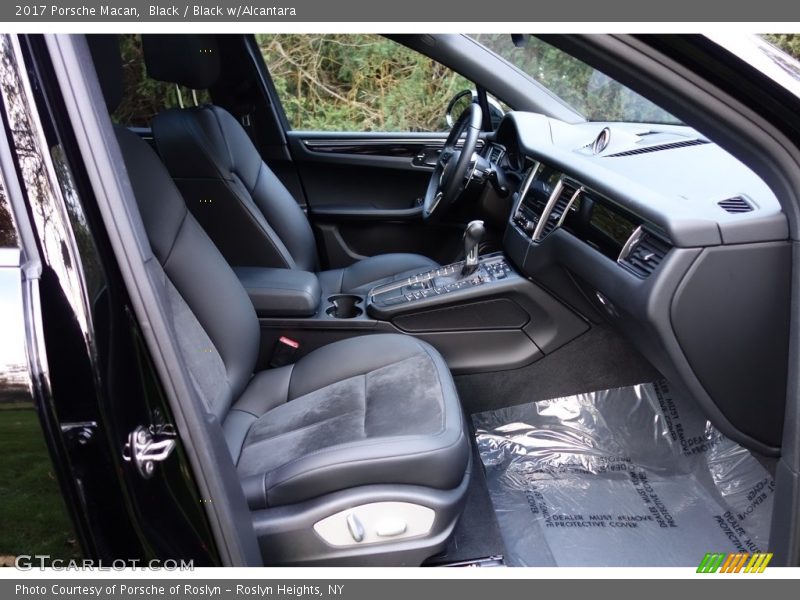 Front Seat of 2017 Macan 