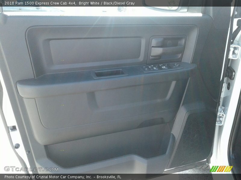 Bright White / Black/Diesel Gray 2018 Ram 1500 Express Crew Cab 4x4