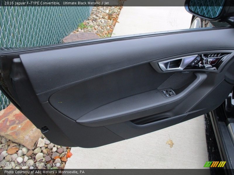 Ultimate Black Metallic / Jet 2016 Jaguar F-TYPE Convertible