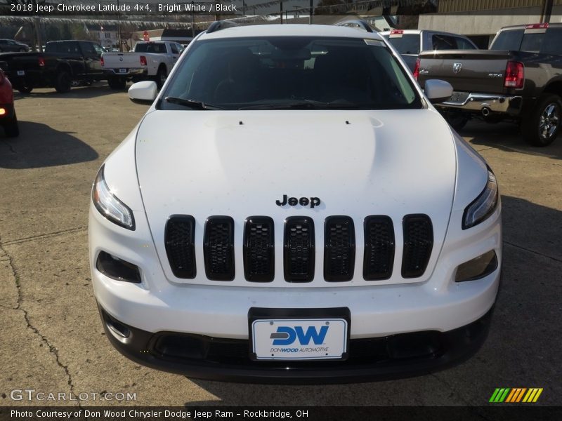 Bright White / Black 2018 Jeep Cherokee Latitude 4x4