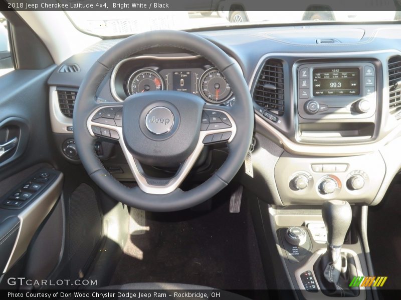 Bright White / Black 2018 Jeep Cherokee Latitude 4x4