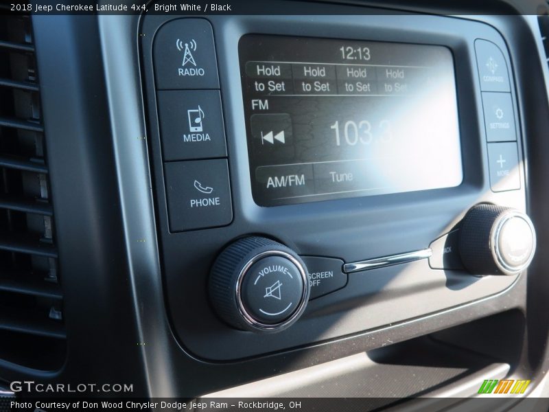 Bright White / Black 2018 Jeep Cherokee Latitude 4x4