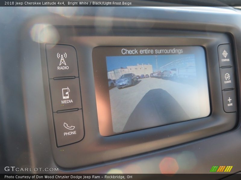 Bright White / Black/Light Frost Beige 2018 Jeep Cherokee Latitude 4x4
