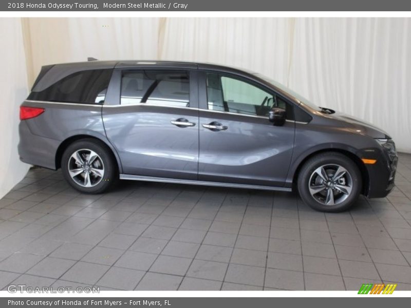 Modern Steel Metallic / Gray 2018 Honda Odyssey Touring