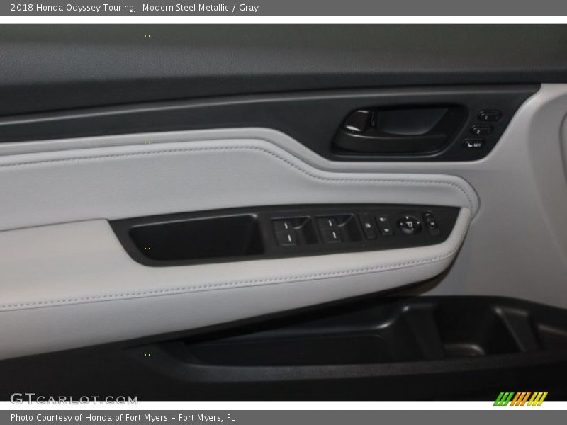 Modern Steel Metallic / Gray 2018 Honda Odyssey Touring