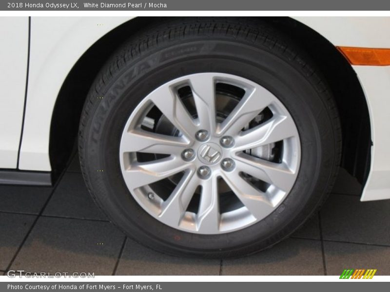 White Diamond Pearl / Mocha 2018 Honda Odyssey LX