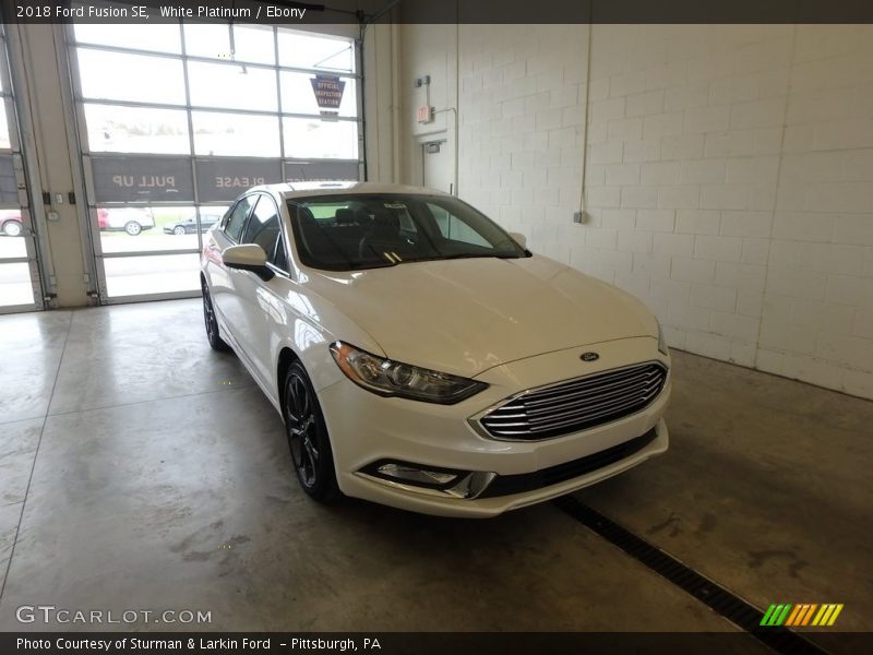 White Platinum / Ebony 2018 Ford Fusion SE