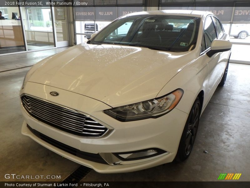 White Platinum / Ebony 2018 Ford Fusion SE