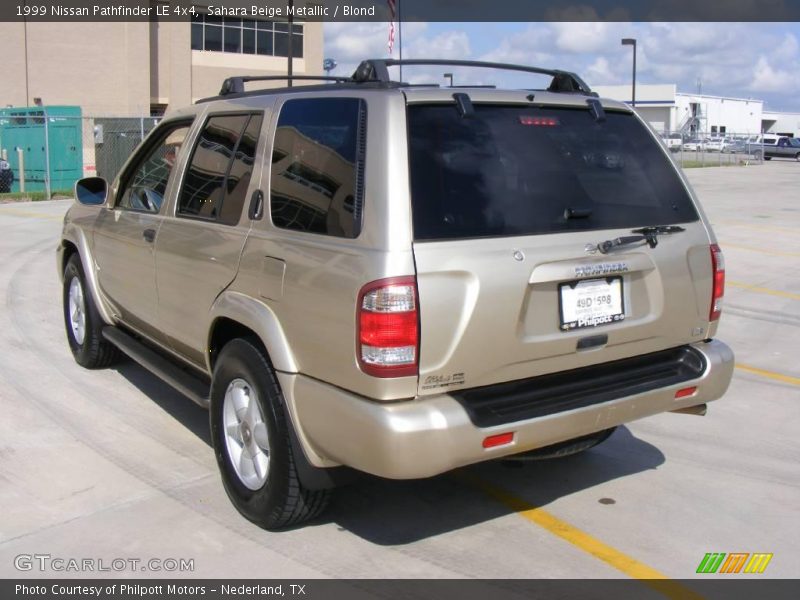 Sahara Beige Metallic / Blond 1999 Nissan Pathfinder LE 4x4