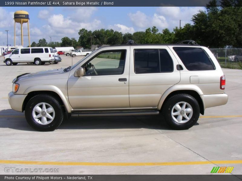 Sahara Beige Metallic / Blond 1999 Nissan Pathfinder LE 4x4