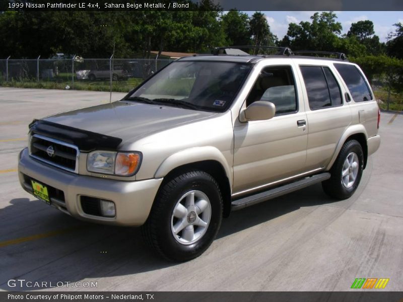 Sahara Beige Metallic / Blond 1999 Nissan Pathfinder LE 4x4
