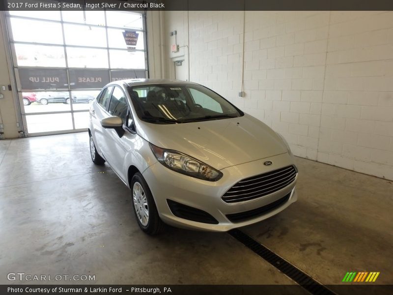 Ingot Silver / Charcoal Black 2017 Ford Fiesta S Sedan