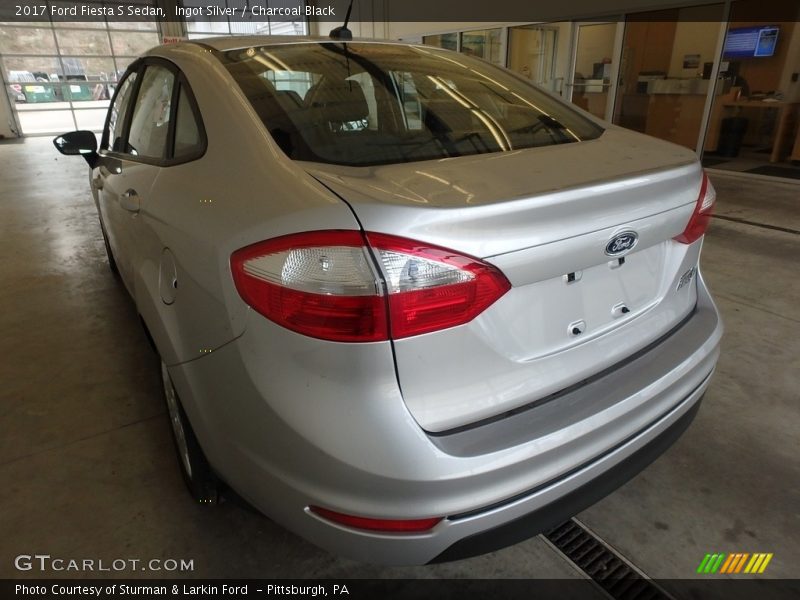 Ingot Silver / Charcoal Black 2017 Ford Fiesta S Sedan