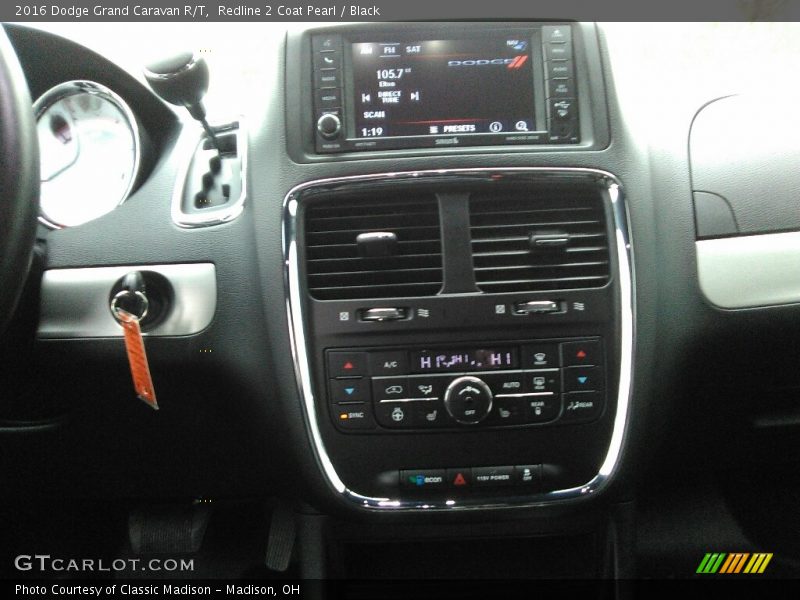 Redline 2 Coat Pearl / Black 2016 Dodge Grand Caravan R/T