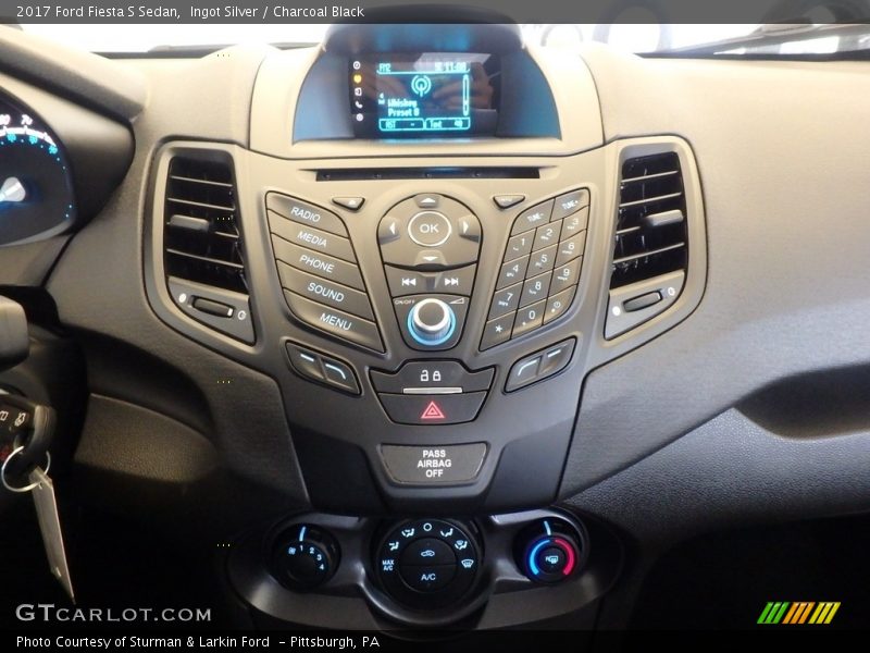 Ingot Silver / Charcoal Black 2017 Ford Fiesta S Sedan