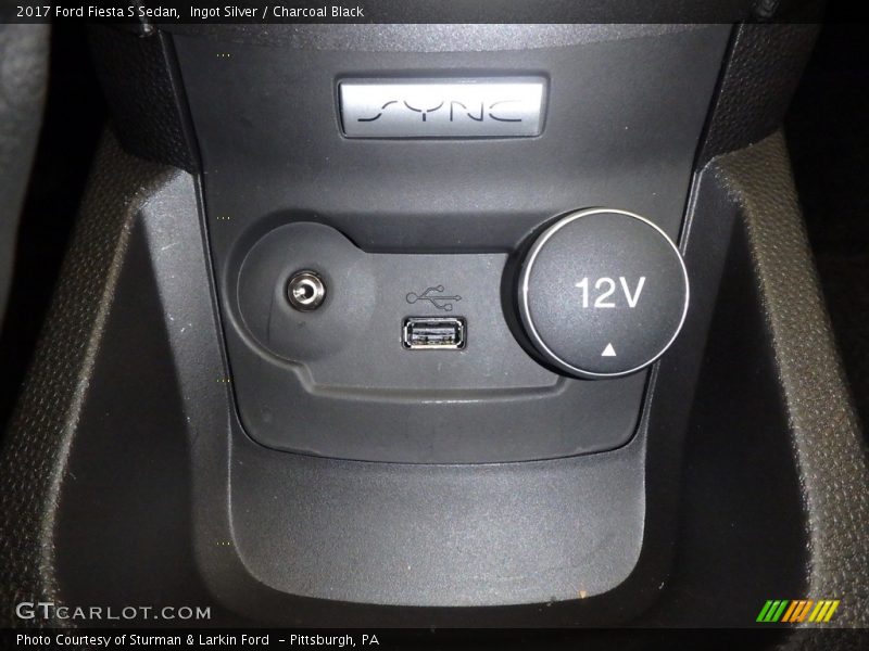 Ingot Silver / Charcoal Black 2017 Ford Fiesta S Sedan