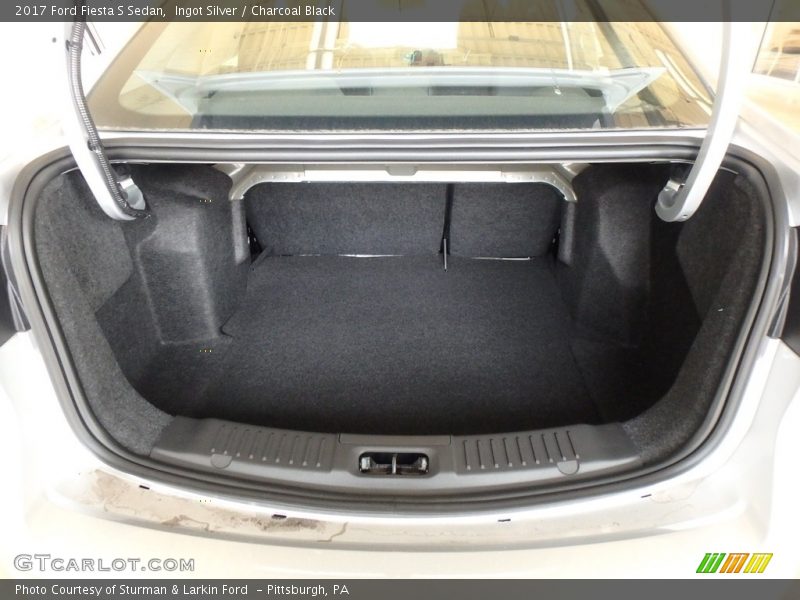 Ingot Silver / Charcoal Black 2017 Ford Fiesta S Sedan