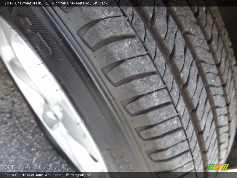 Nightfall Gray Metallic / Jet Black 2017 Chevrolet Malibu LS