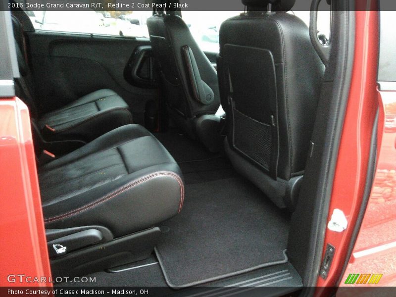 Redline 2 Coat Pearl / Black 2016 Dodge Grand Caravan R/T