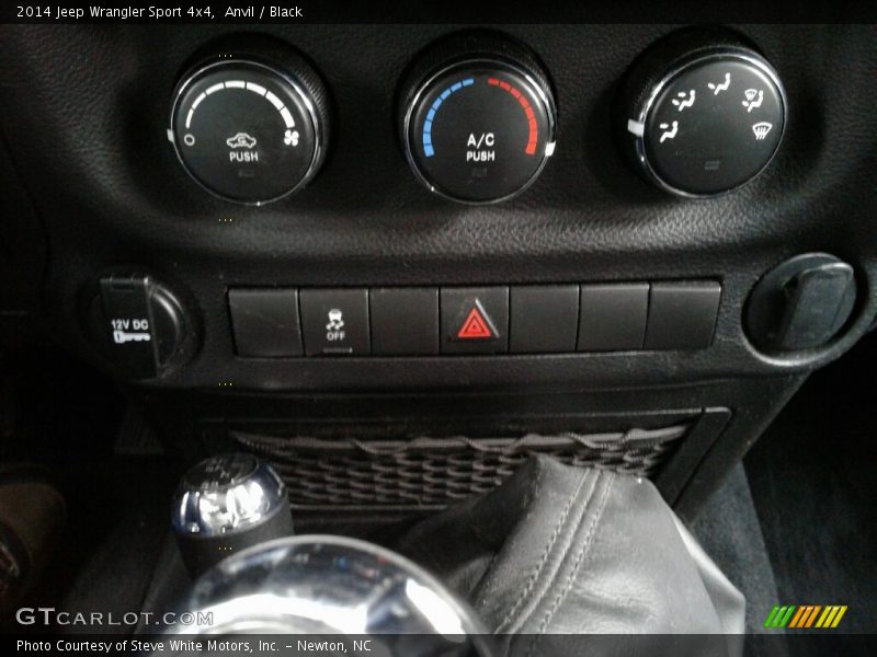 Anvil / Black 2014 Jeep Wrangler Sport 4x4