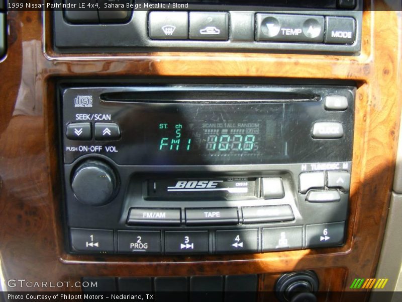 Sahara Beige Metallic / Blond 1999 Nissan Pathfinder LE 4x4