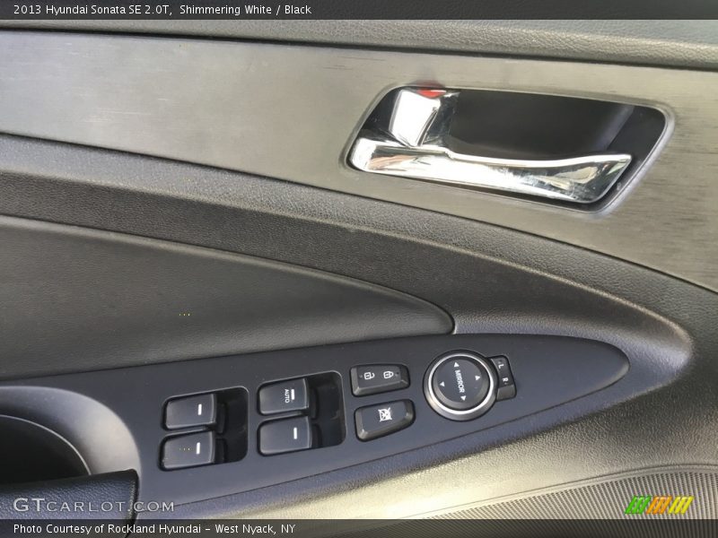 Shimmering White / Black 2013 Hyundai Sonata SE 2.0T