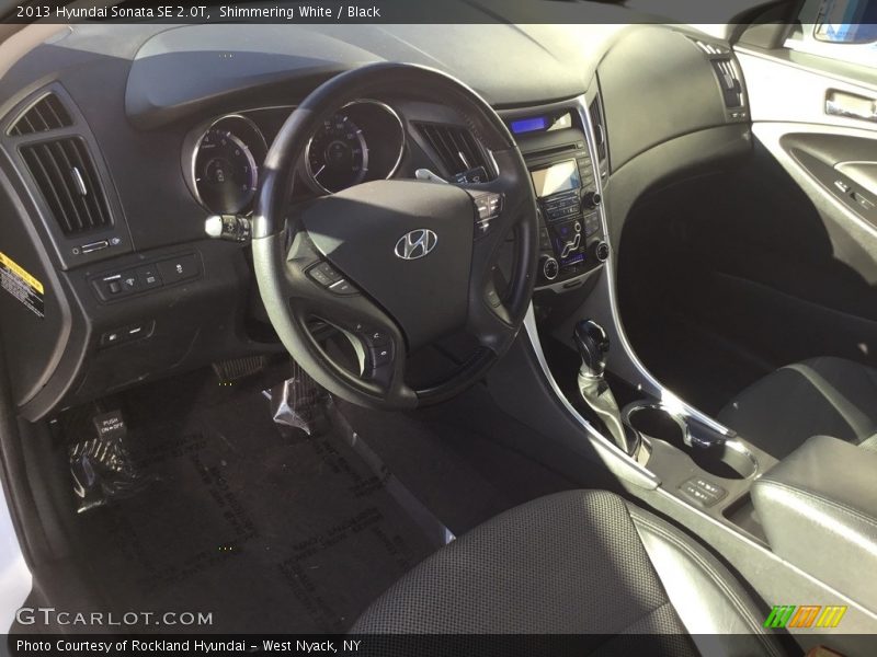 Shimmering White / Black 2013 Hyundai Sonata SE 2.0T