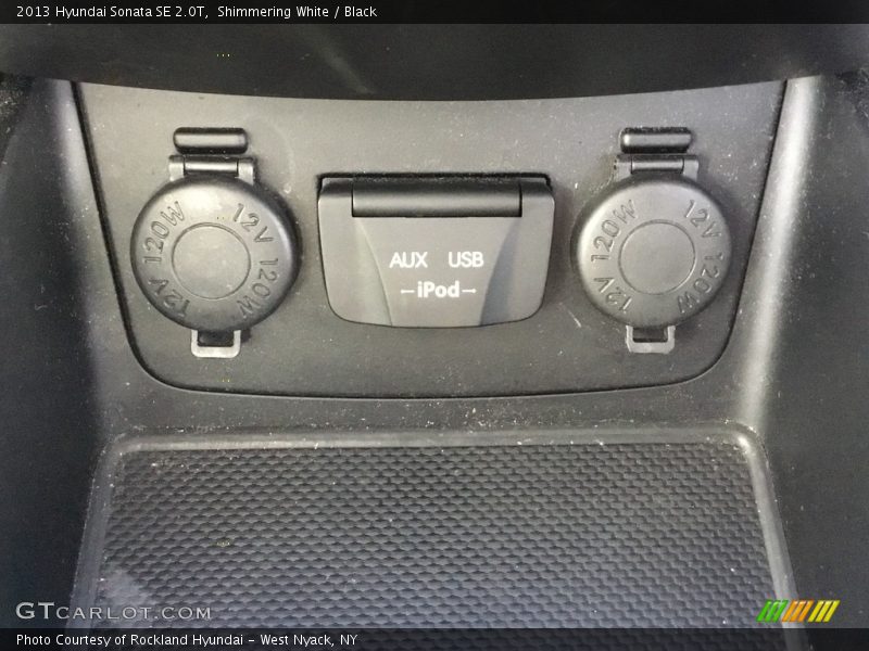 Shimmering White / Black 2013 Hyundai Sonata SE 2.0T