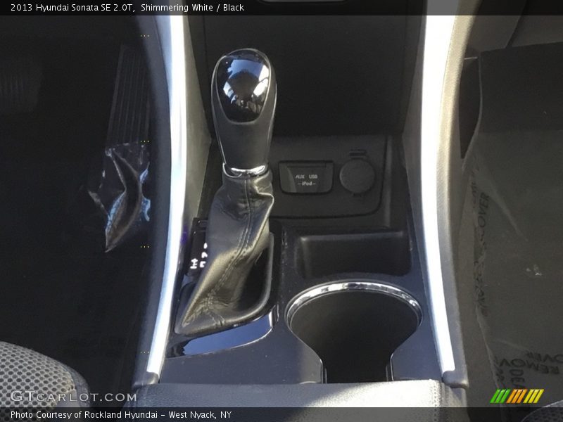 Shimmering White / Black 2013 Hyundai Sonata SE 2.0T