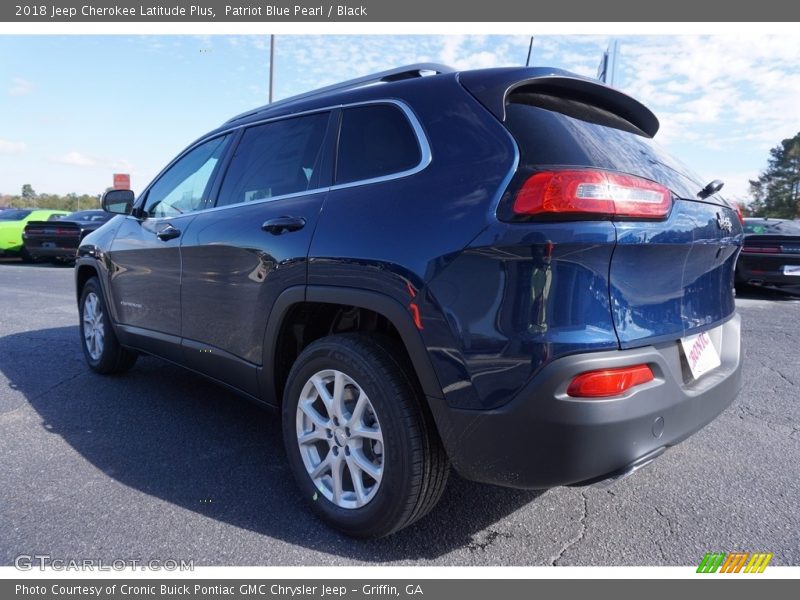 Patriot Blue Pearl / Black 2018 Jeep Cherokee Latitude Plus