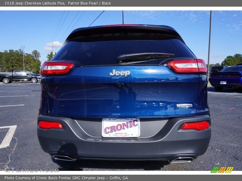 Patriot Blue Pearl / Black 2018 Jeep Cherokee Latitude Plus